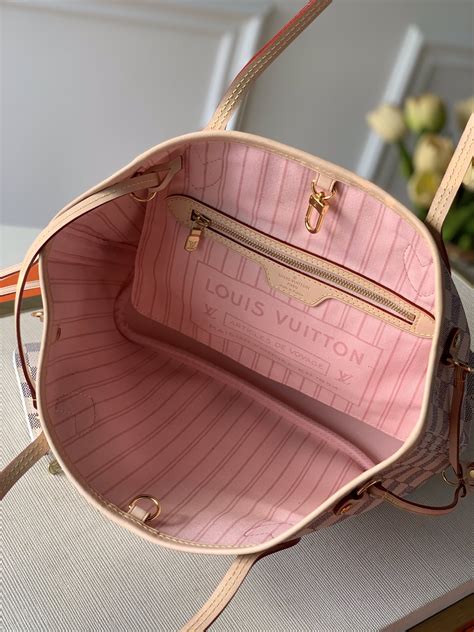 neverfull pink lining